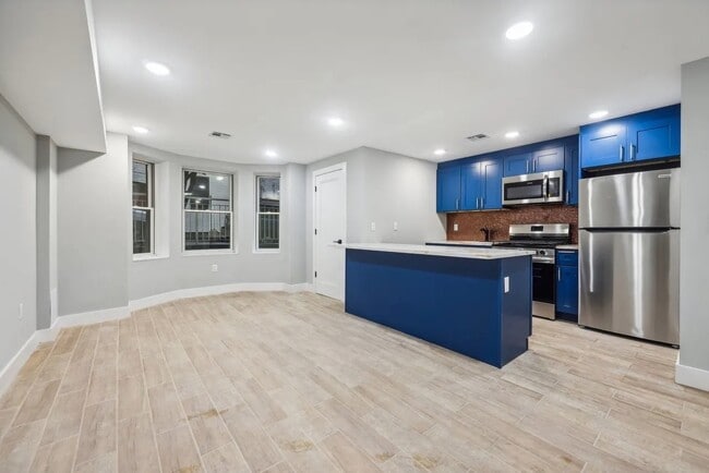 Photo - 806 13th St Unidad Ground Level