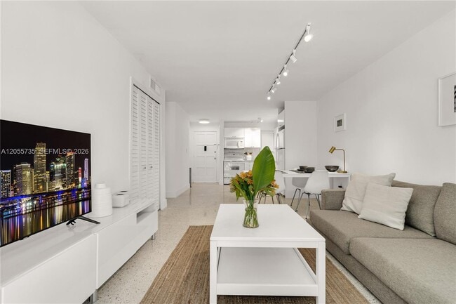 Photo - 836 SW 1st St Unit 102