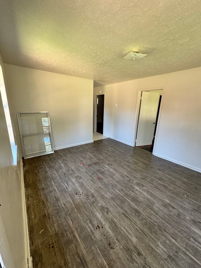 Photo - 122 Woodland Ave Unit B