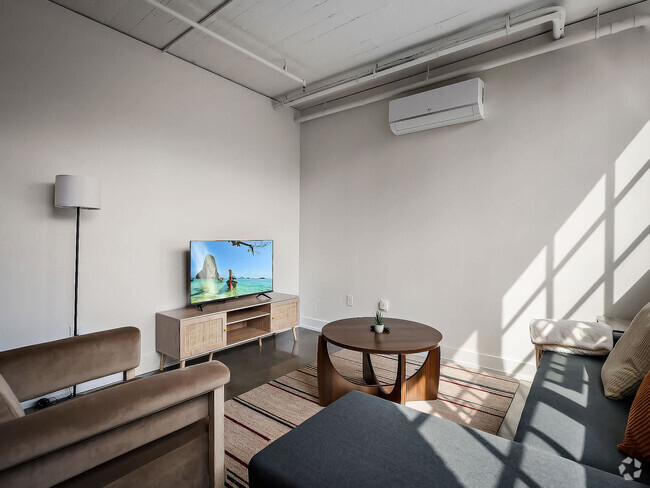 Building Photo - 608 N 3rd St Unit ID1060836P Rental