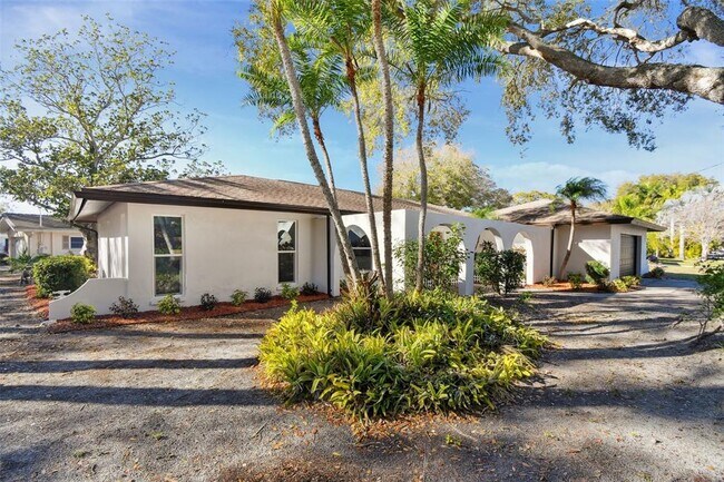 Photo - 570 Casler Ave