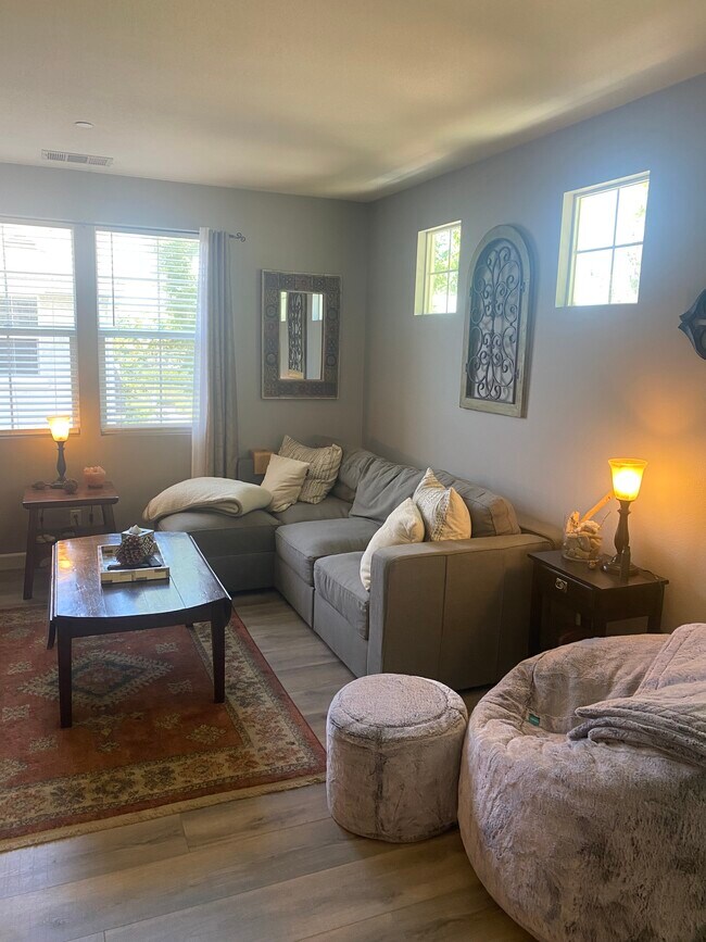 Photo - 27352 Oaktree Pl