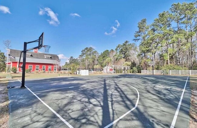 2865 Scarecrow Way