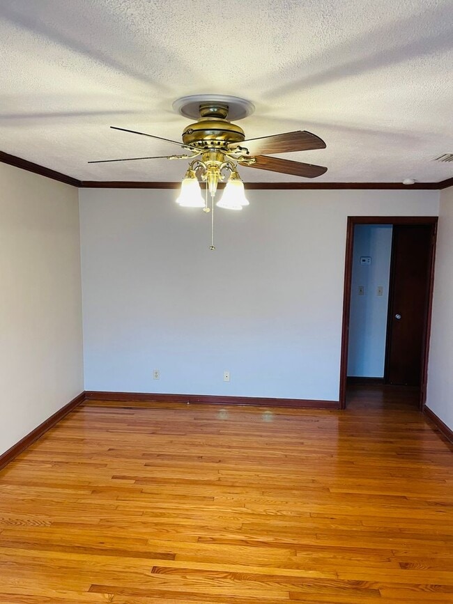 Photo - Midtown Charmer