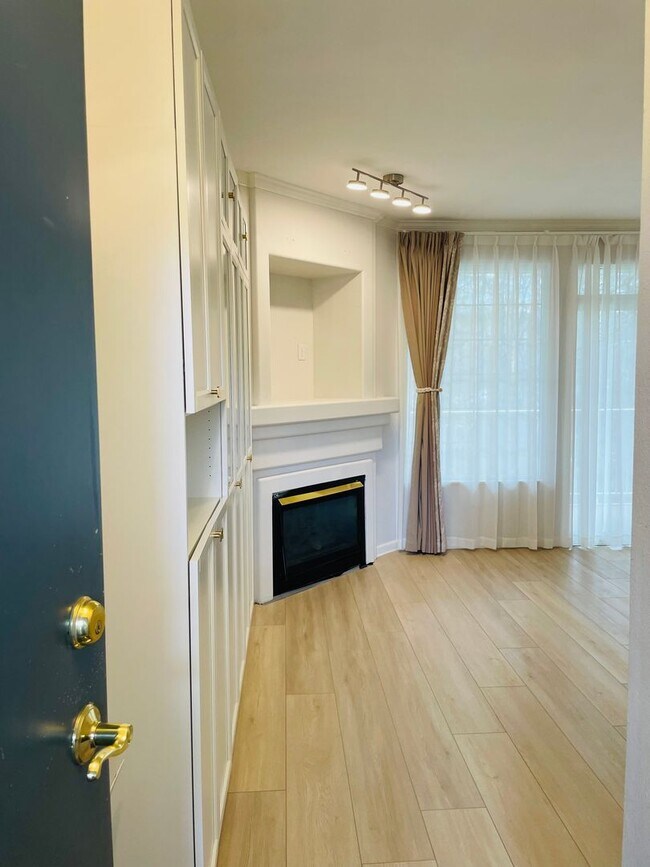 Photo - 25235 SE Klahanie Blvd Unit Q203