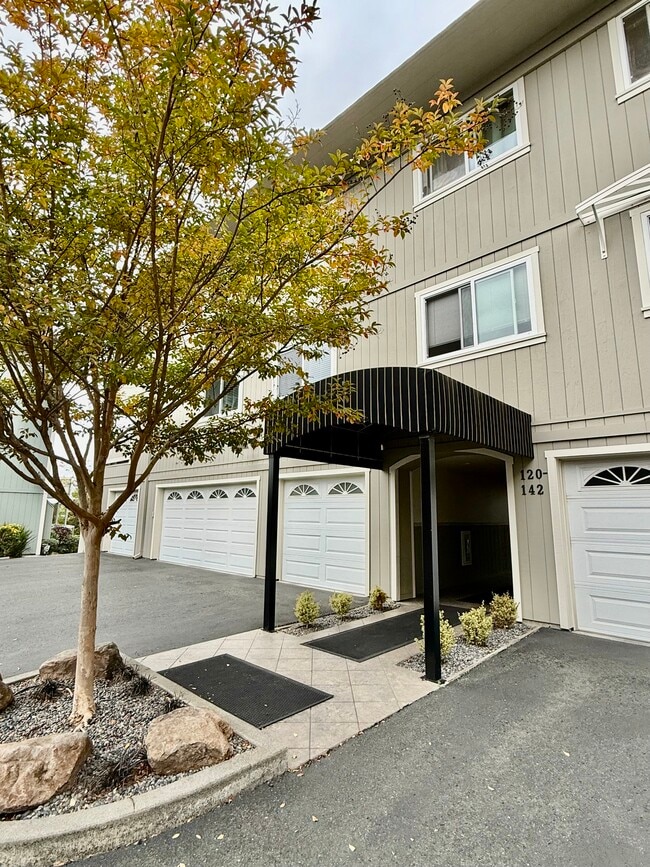 Photo - 142 Cherry St Unidad 142 Cherry Street