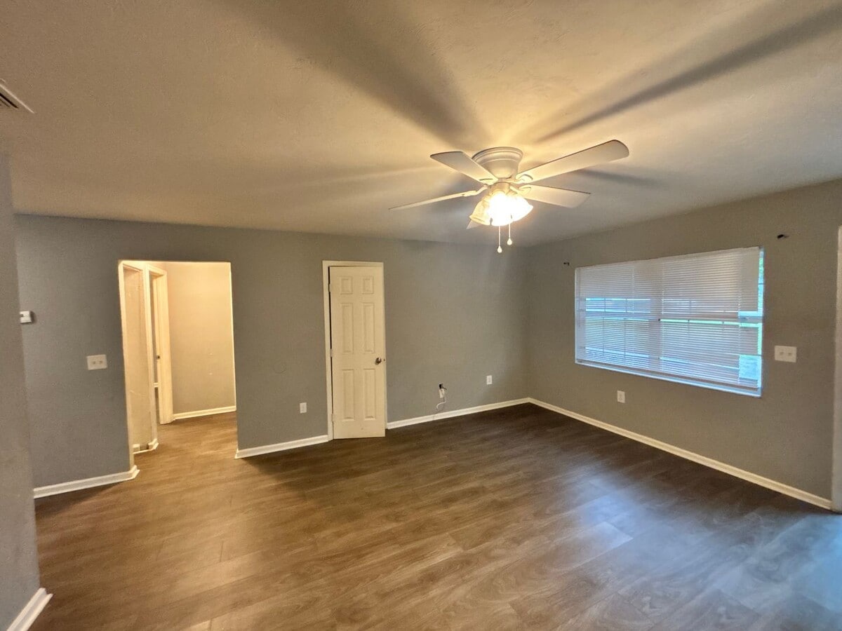 Photo - 1101 SW 61st St Apartment Unit A