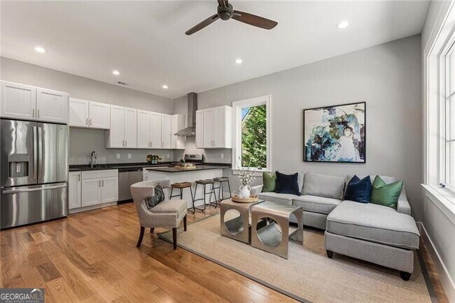 Photo - 98 Johnson Ferry Rd Unit CARRIAGE HOU