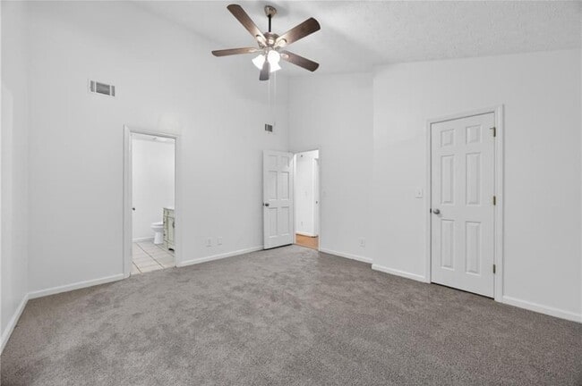 Photo - 1902 Woods Ct