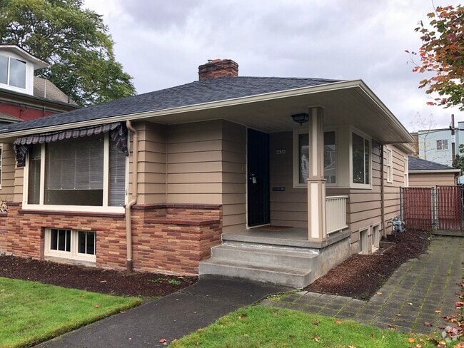 Building Photo - 6436 NE 26th Ave Rental