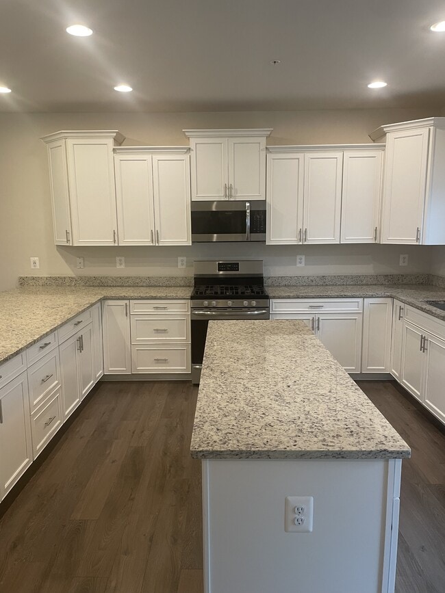 Photo - 1527 Witchhazel Cir