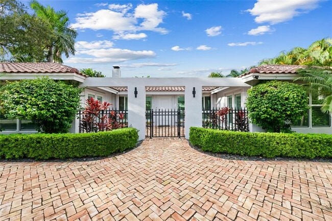 Photo - 757 SW 7th St