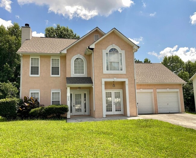 Building Photo - Spacious 2-Story Traditonal Home in Quiet ...