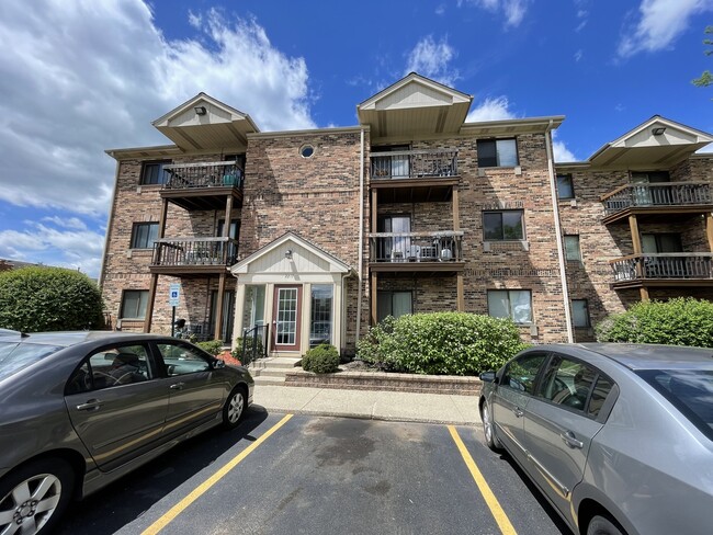 Photo - 2217 W Nichols Rd Condo Unit D