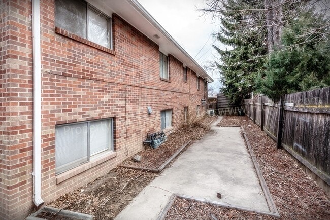Photo - 1110 Gard Pl Unit B
