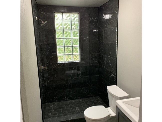 Photo - 4362 Green Gables Rd NW