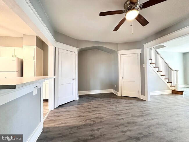 Photo - 219 Longshore Ave