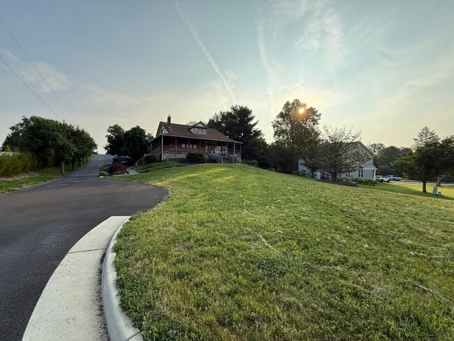 Photo - 910 Cedar Creek Grade