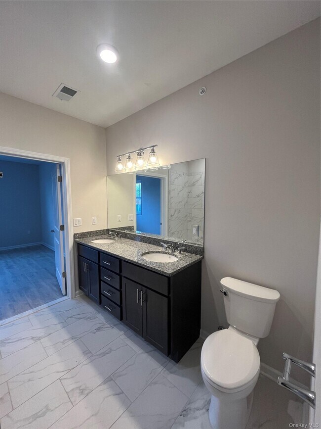 Photo - 415 Tower Ridge Cir