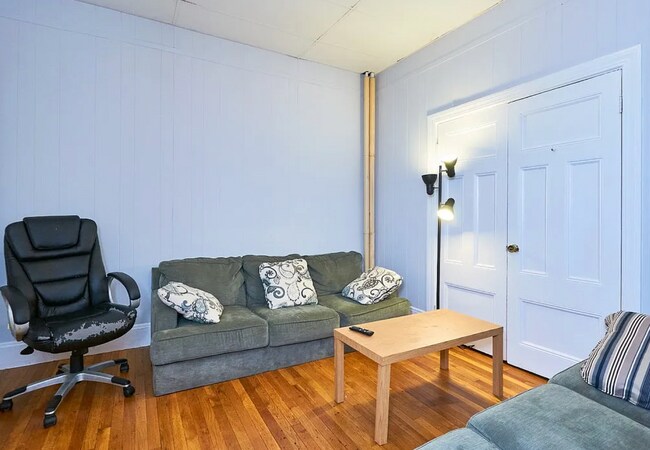 Photo - 125 Saint Botolph St Unit 1