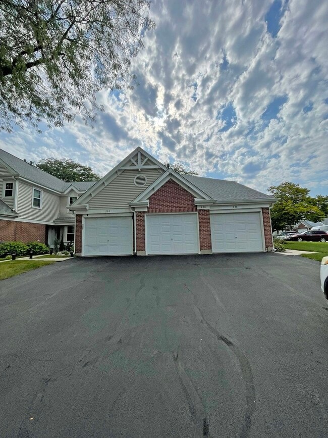 Photo - 238 Green Knoll Ln
