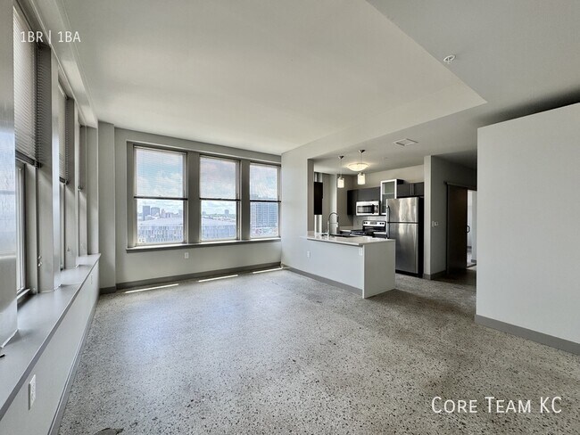 Photo - 306 E 12th St Unidad 604