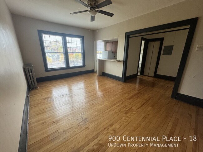 Building Photo - 900 Centennial Pl Unit 18