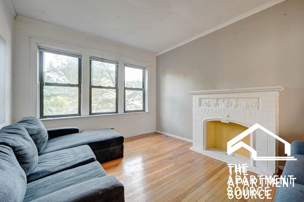 Photo - 2921 W McLean Ave Unit 2E