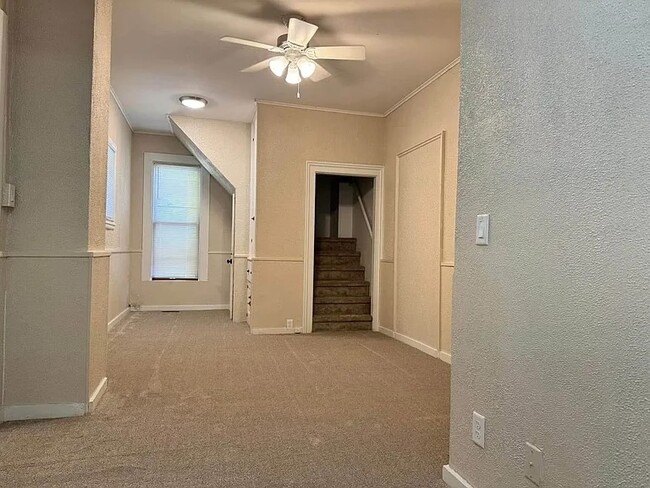 Building Photo - 502 W Michigan Ave Unit C