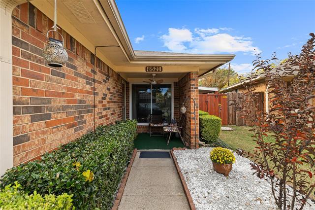 Photo - 8521 Holly St