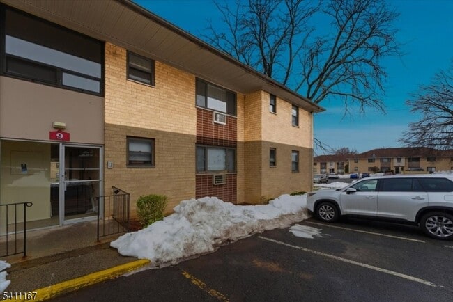 Photo - 401 US-22 Unidad F