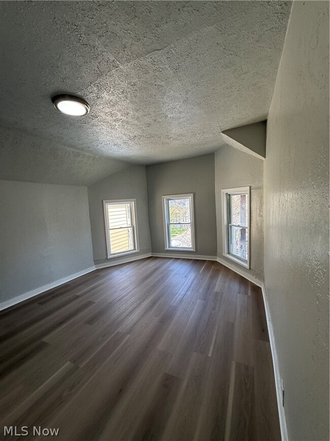 Photo - 3514 W 58th St Unidad UP