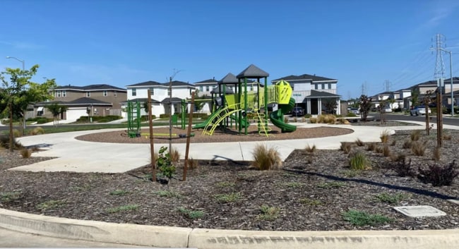 Photo - 2494 Valdes Dr