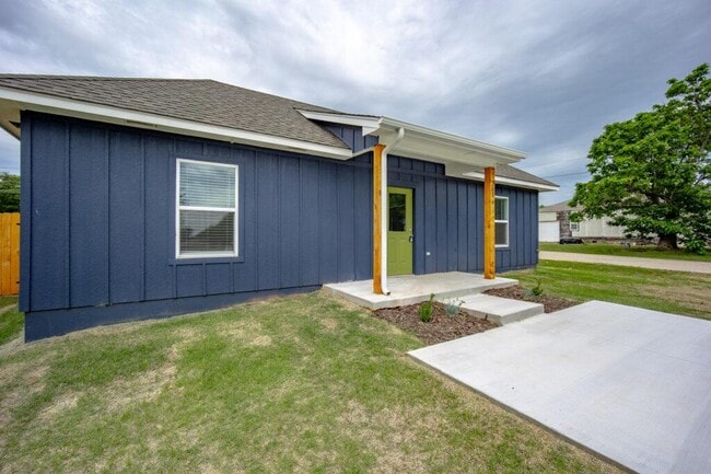 Photo - 201 S 11th St