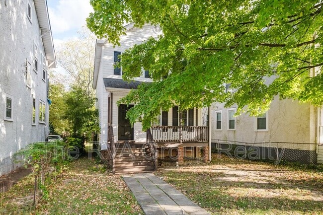 Photo - 2909 2nd Ave