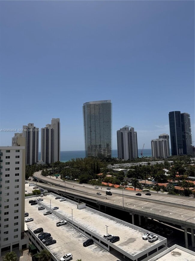 Building Photo - 19390 Collins Ave Unit PH-6
