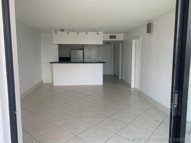 Photo - 2935 NE 163rd St Unit 3m