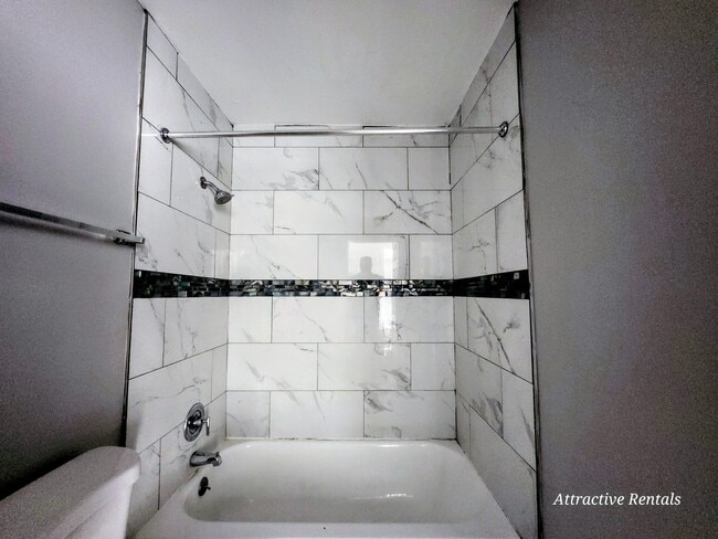 Photo - 21907 Jeffrey Ave Unidad 3B