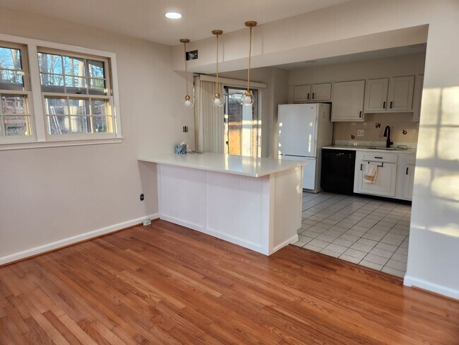 Photo - Room for rent in a 4 BD 2.5 BA Kings Park West Home