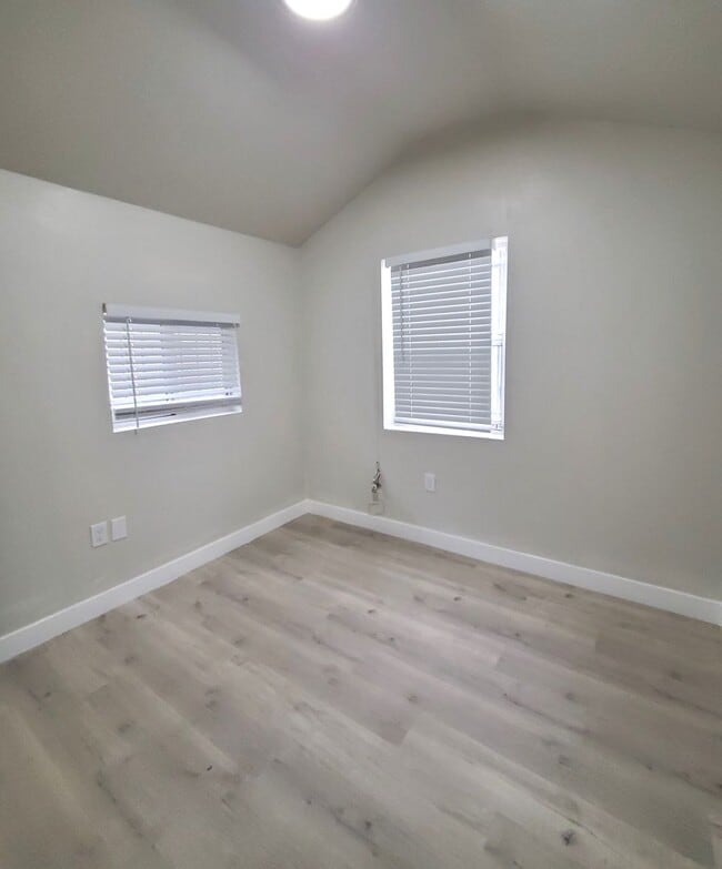 Photo - 1344 E 45th St Unit 1344 1/2