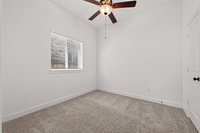 Building Photo - 234 Amaranth Wy