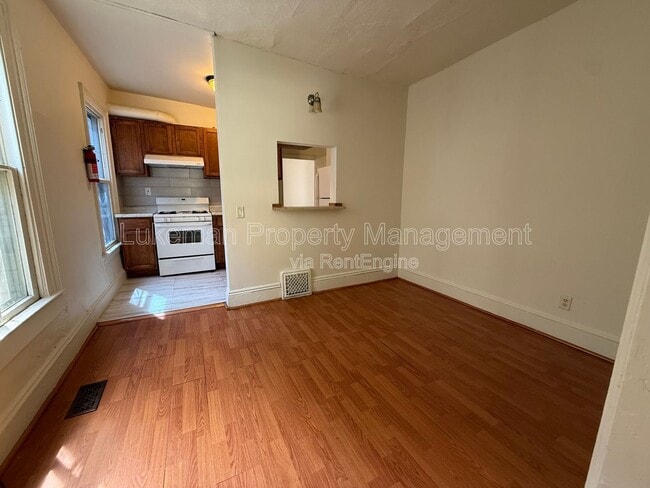 Building Photo - 932 S Park St Unit 932 1