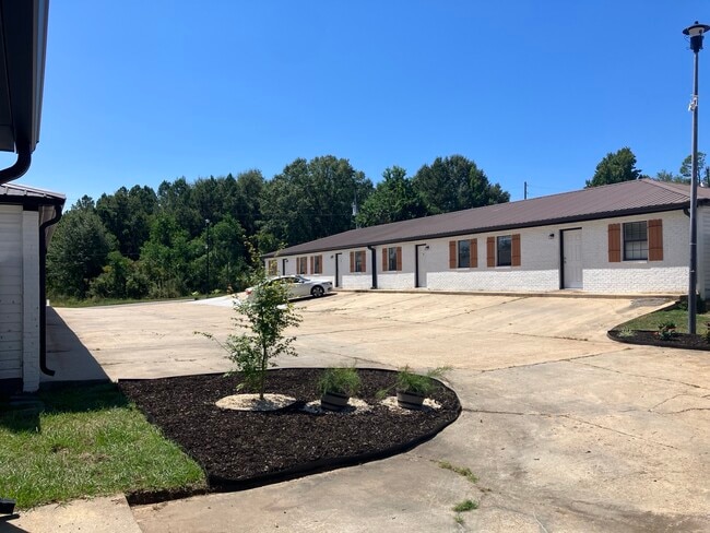 Photo - 239 Hartfield Rd