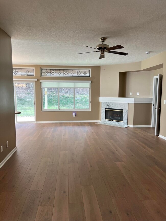 Photo - 2271 Edenderry Dr