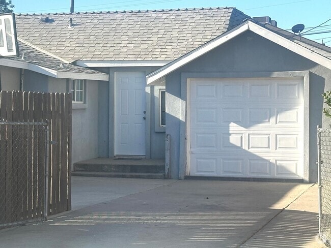 Building Photo - 209 Ferguson Ave Unit A Rental