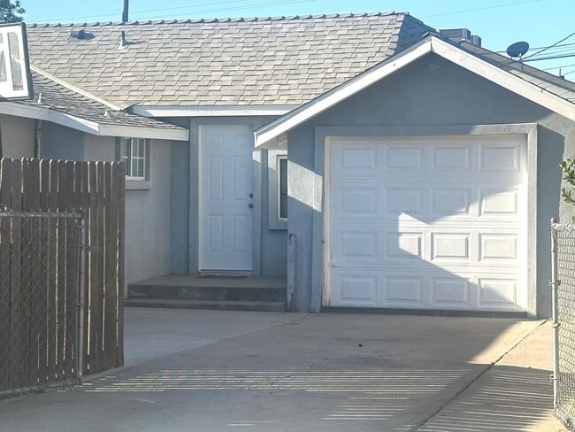 Building Photo - 209 Ferguson Ave Unit A Rental