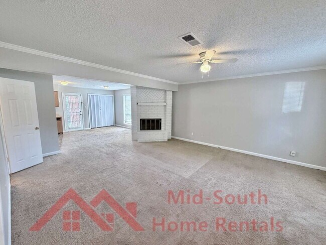 Photo - 6007 Hickory Cove