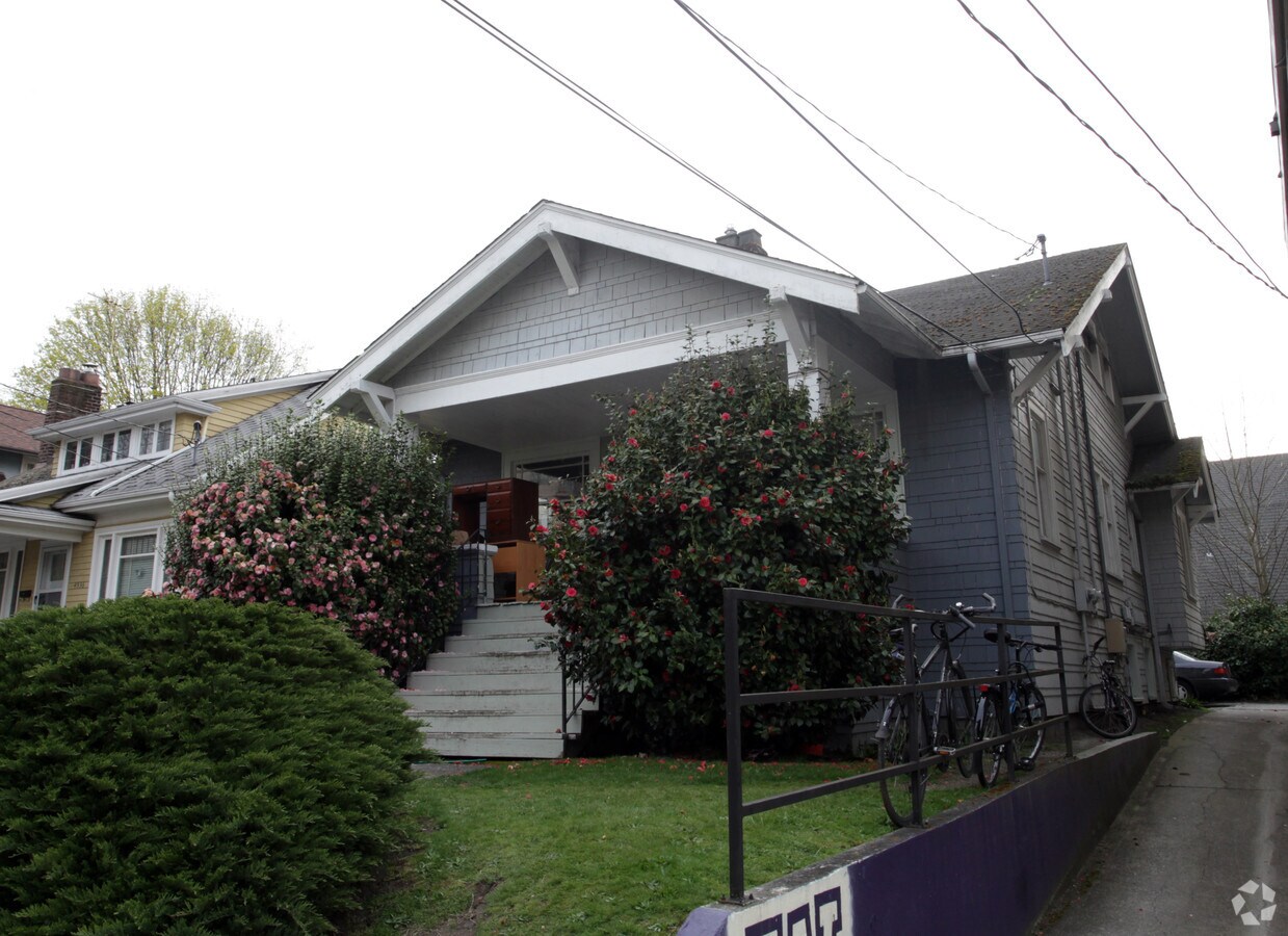 Photo - 4532 20th Ave NE