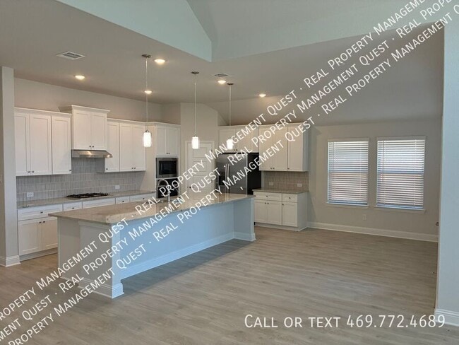 Photo - 1862 Silver Birch Rd