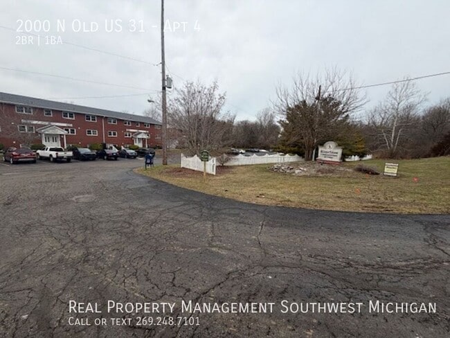 Photo - 2000 US-31 Unit Apt 4